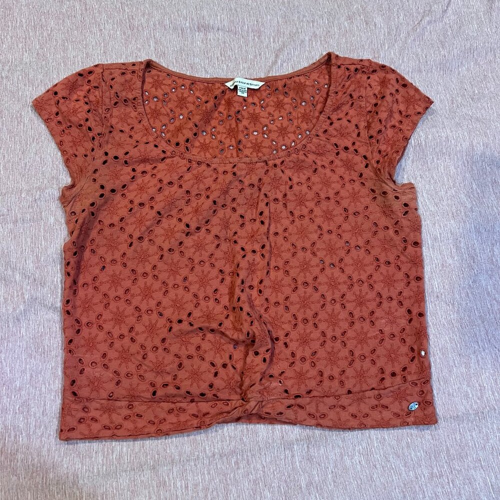 American Eagle Outfitters Women's Coral Eyelet Crop Top Short Sleeve Size M